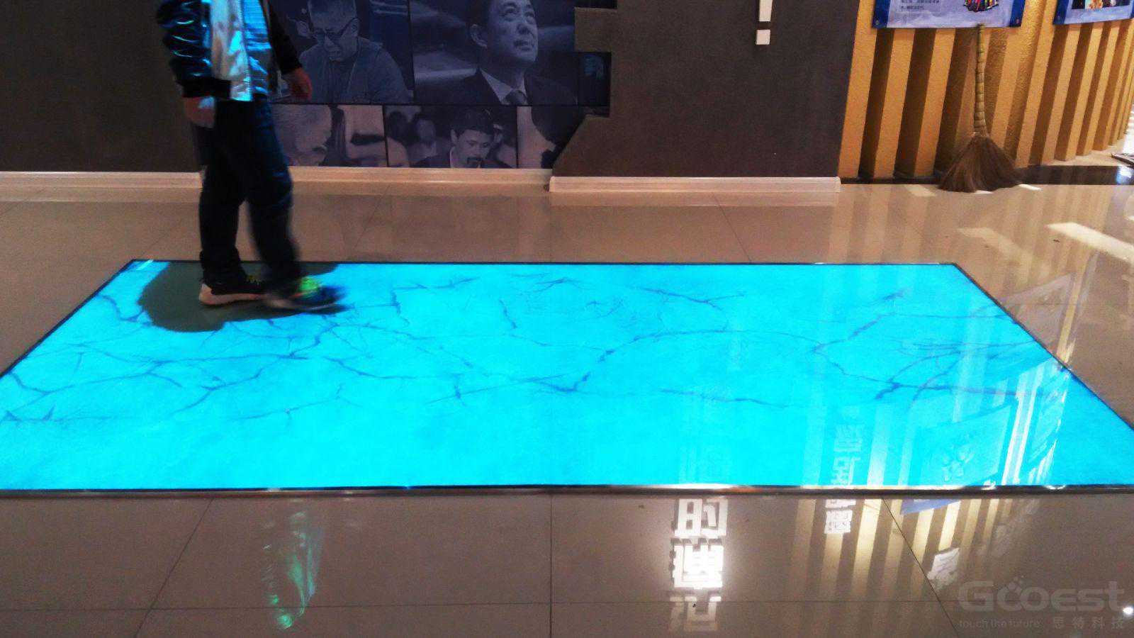 投影机开机后灯不亮，没有画面，教你检查自己修好能省不少钱