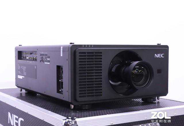 亮度超20000流明 NEC双色激光工程投影机评测