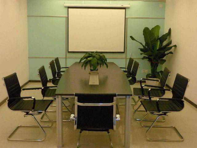 2799元办公利器 商务投影让会议更高效