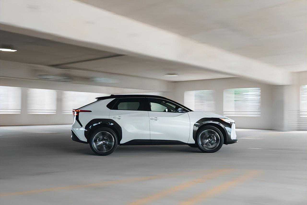 测试：2023年丰田bZ4X，丰田一直是混合动力车的联盟领导者