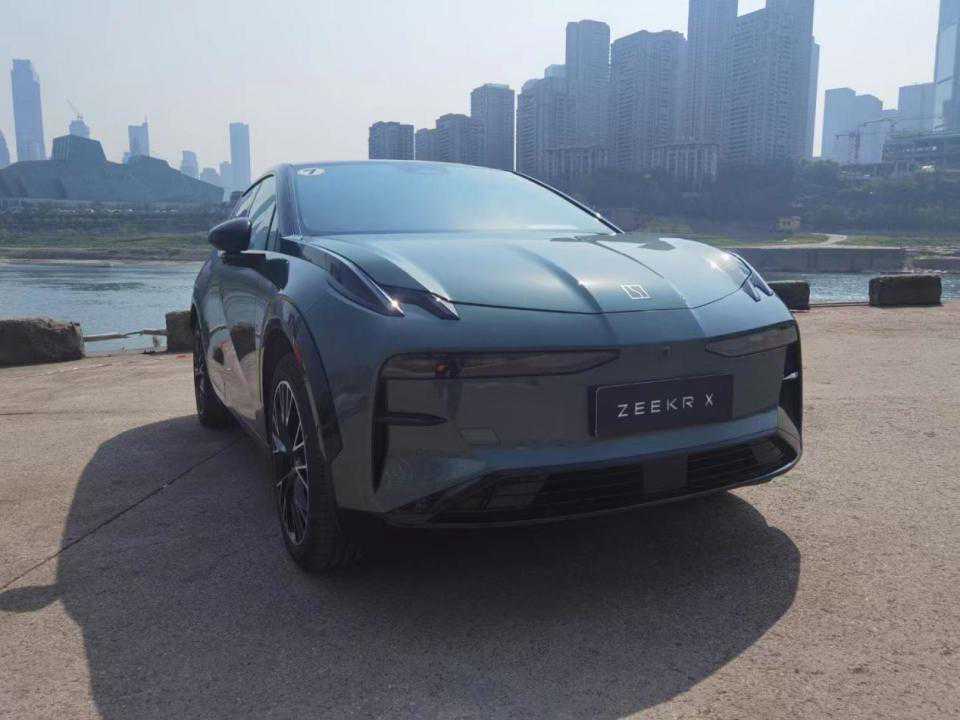 如何定义20万级豪华紧凑型SUV？试驾完极氪X找到了答案