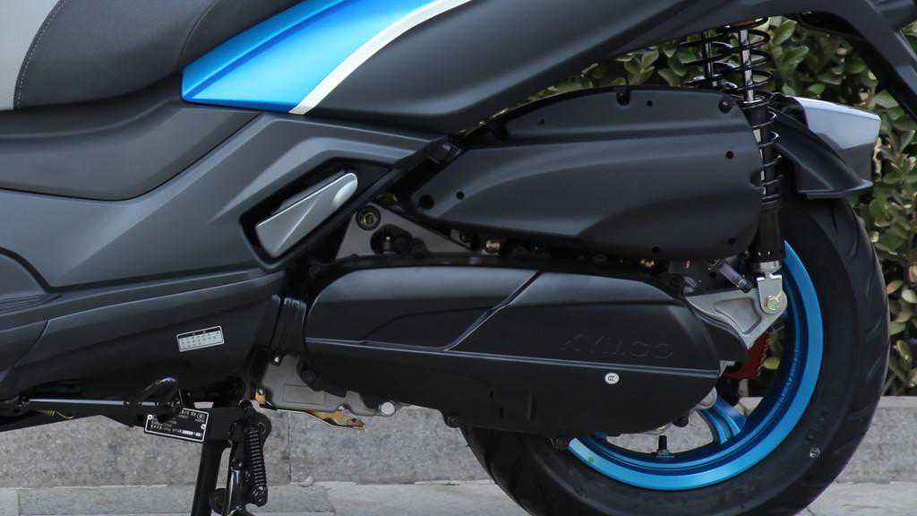 魅族 X8 上手测评：旗舰级的堆料，710 处理器又有何表现