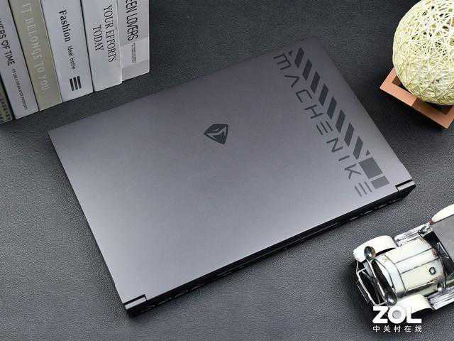 笔记本的超跑设计 可算是让机械师黑幽灵给玩明白了