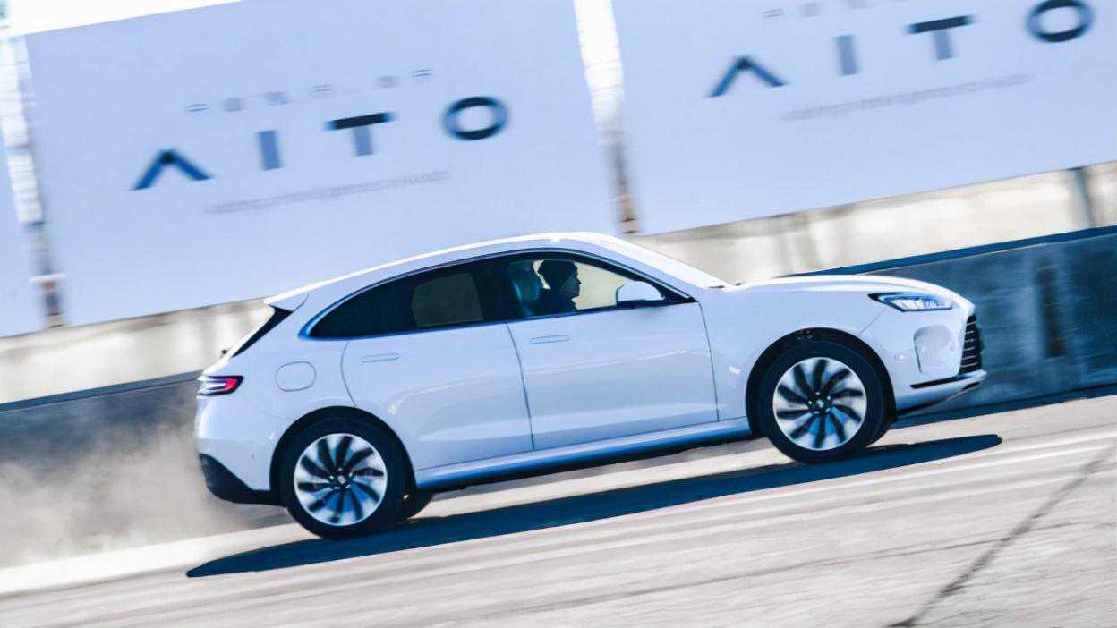 采用增程式电动系统的问界M5 能挑战比亚迪唐DM吗？