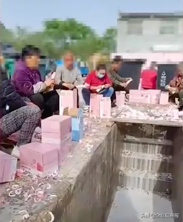 投票倒奶只是表象，偶像选秀乱象是该治治了！｜锐评