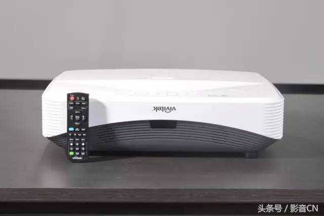 Vivitek（丽讯）DH765Z-US超短焦投影机测评