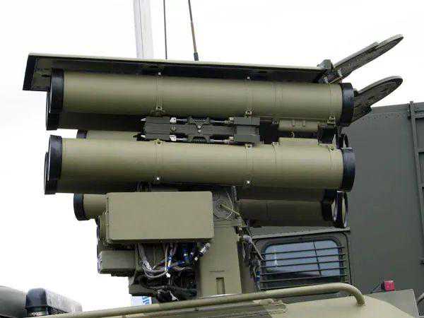 美俄反坦克导弹有何差异？我们把标枪导弹与短号E对比看看