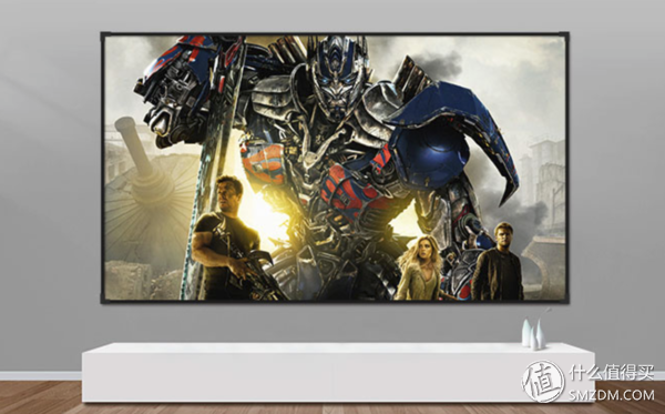 你还在用白墙看电影吗？常见的入门级幕布究竟如何选择？