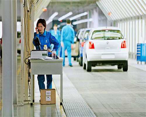 丽讯V影院颠覆传统院线